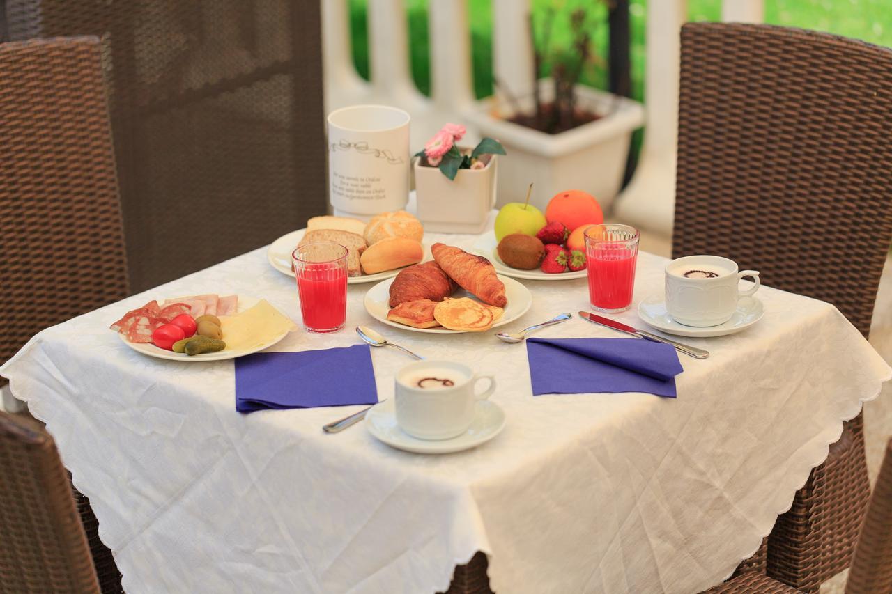 Hotel Ambra 2*